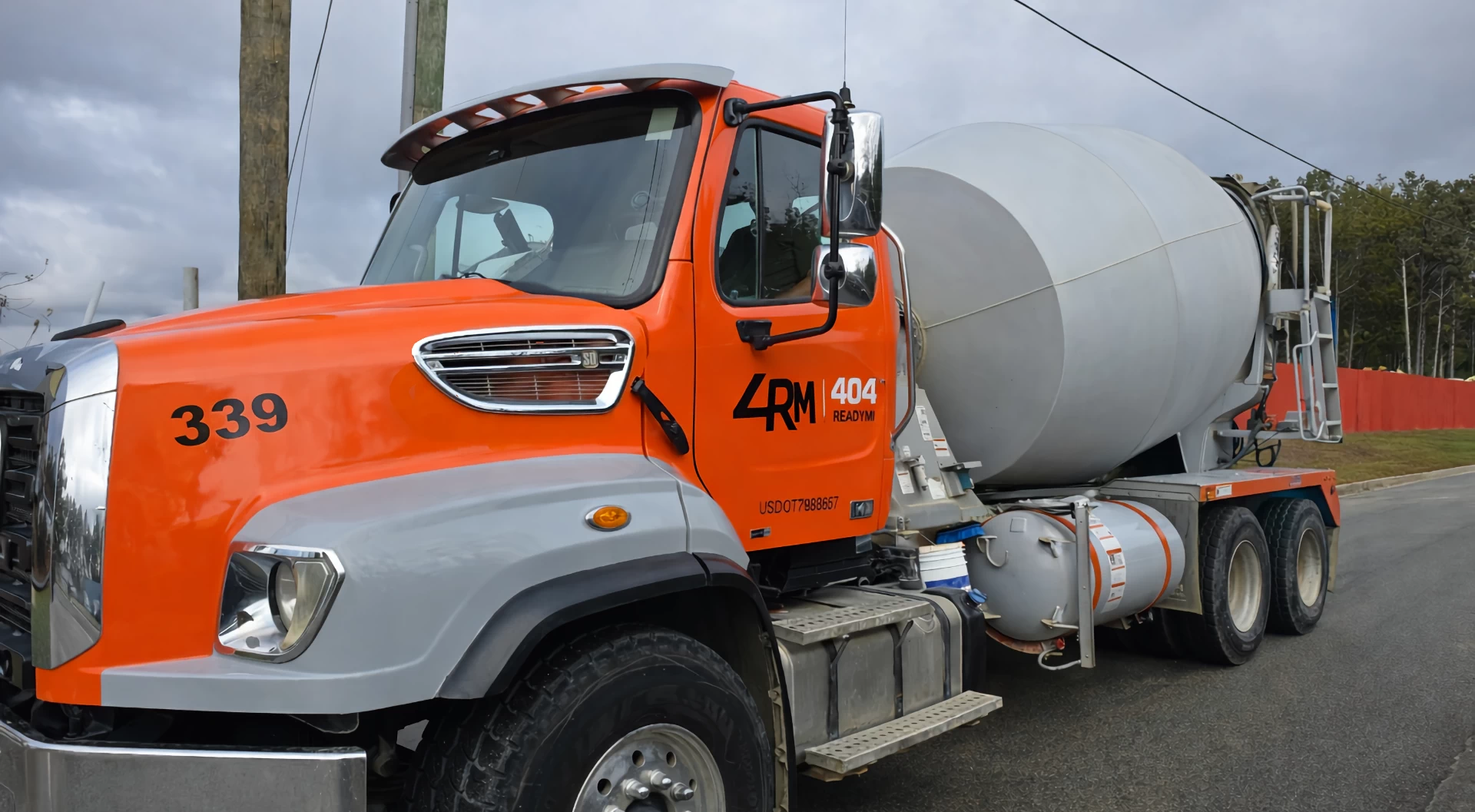 Ready mix concrete delivery coordination